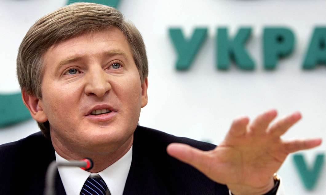 Rinat Akhmetov, one of the richest people in Ukraine, owner of coal, metal, fuel companies in Donbas and other Ukrainian regions. Lives in Kyiv ~