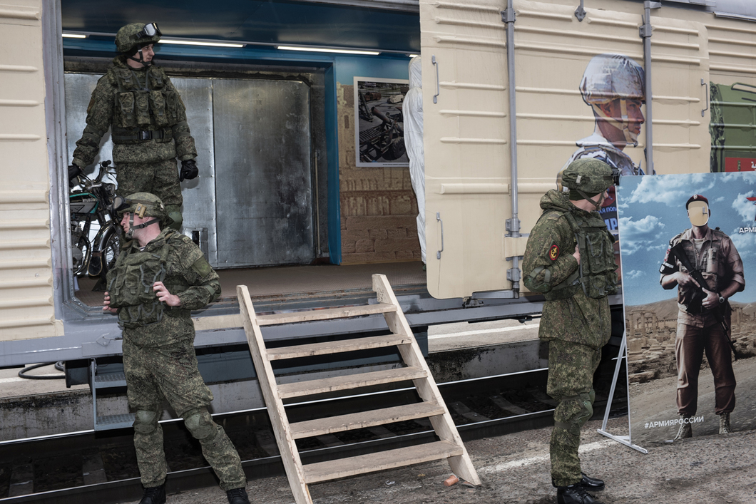 Верни обратно новости. Новост Кореновска вчера про военнослужащих.