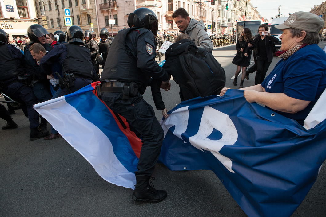 Питер против. Петербург против ЕДРА. Шествие Петербург против. Шествие в Петербурге сегодня. Митинг в Питере против ЕДРА.