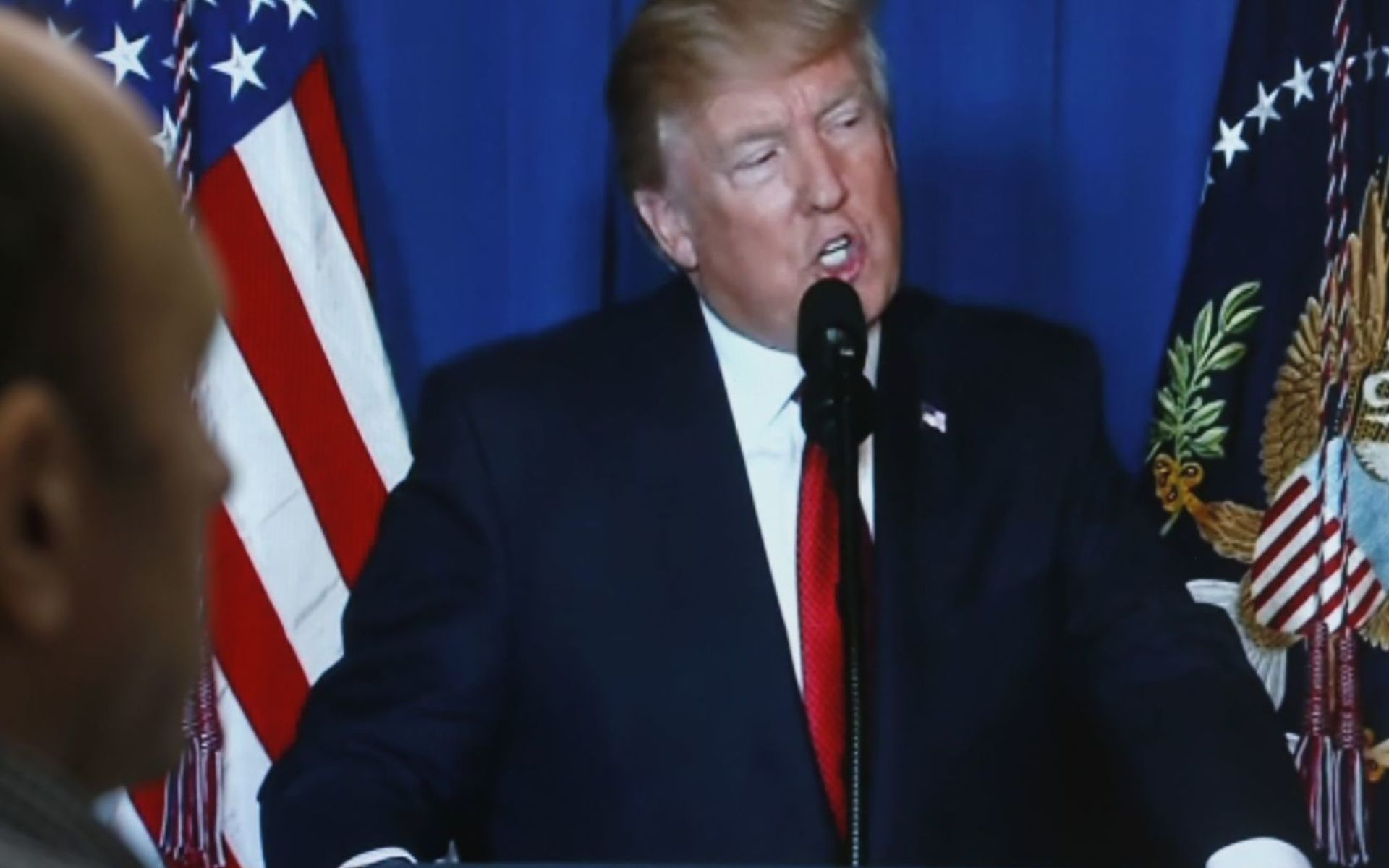 photo От Трампа ждут объяснений по Сирии изображения pictures От Трампа ждут объяснений по Сирии изображения