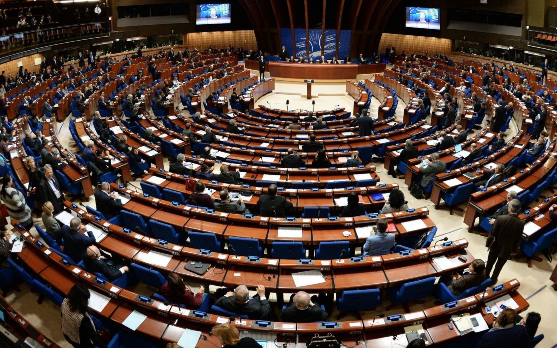 Смотреть Украина оккупировала ПАСЕ видео Смотреть Украина оккупировала ПАСЕ видео