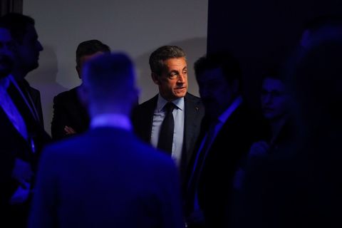 Во Франции начали расследование против Саркози 